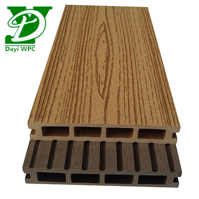 Decking de WPC compuesto impermeable comercial con diseño hueco