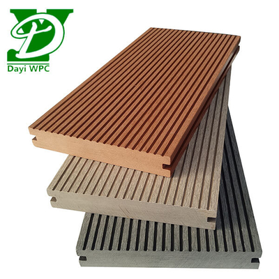 Decking de madera de grano compuesto resistente al agua moderno