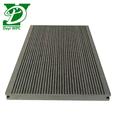 Decking de WPC duradero para piscinas y jardines