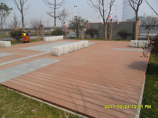 Decking compuesto de WPC en problemas para proyectos modernos al aire libre Resistencia a grietas