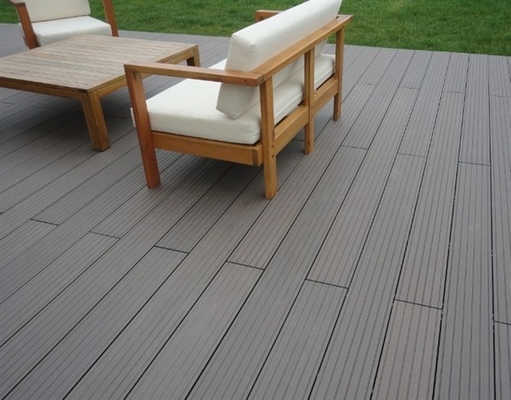 De color natural de madera de plástico compuesto de cubierta exterior a prueba de humedad