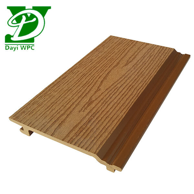 Revestimiento de WPC duradero de 156*21 mm con listones para decoración exterior