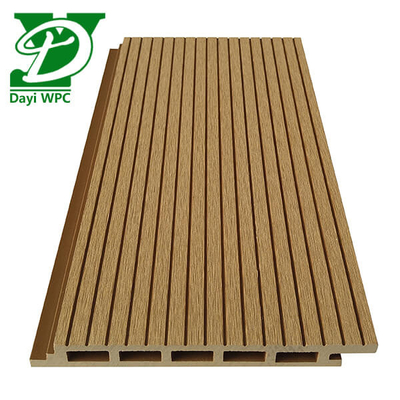 Revestimiento de paredes exteriores de madera plástica compuesta 150 * 16 mm para hotel