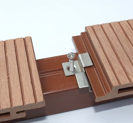 Revestimiento de paredes exteriores de madera plástica compuesta 150 * 16 mm para hotel