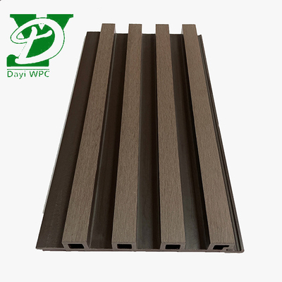 Panel de pared de madera natural de grano de alta calidad WPC de interior resistente al desgaste