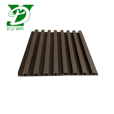 Panel de pared de madera natural de grano de alta calidad WPC de interior resistente al desgaste