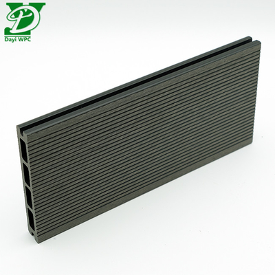 Entarimado compuesto de núcleo hueco versátil WPC con relieve profundo