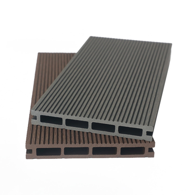 Decking de WPC compuesto hueco e impermeable moderno por encima del grosor de 18 mm