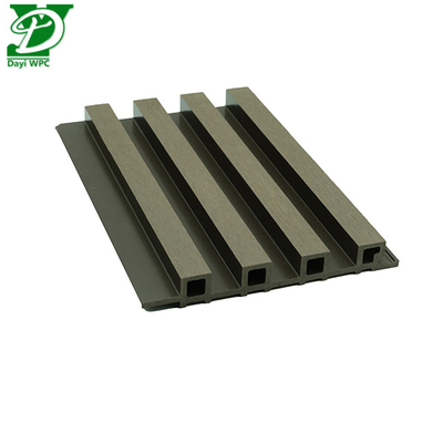 Amplia variedad de paneles de pared exteriores de WPC duraderos y resistentes al agua