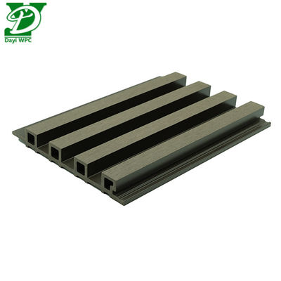 Panel de pared externo de WPC con superficie de canal resistente a la intemperie y de bajo mantenimiento