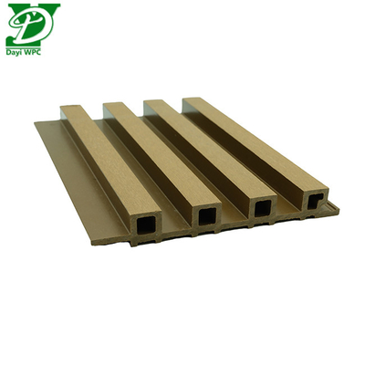 Amplia variedad de paneles de pared exteriores de WPC duraderos y resistentes al agua