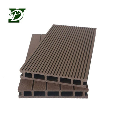 Decking de WPC impermeable popular resistente y duradero para pisos al aire libre